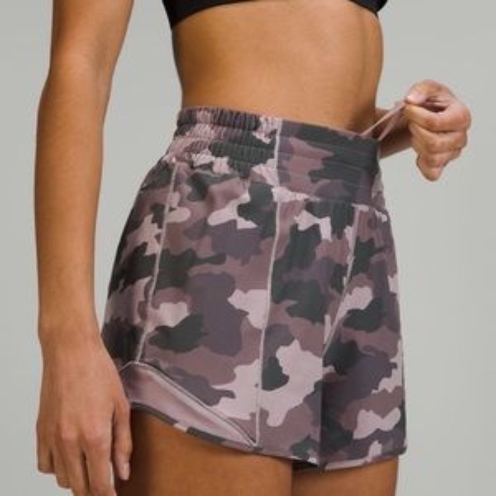 Lululemon High rise Hotty Hot short 4” Mauve Camo